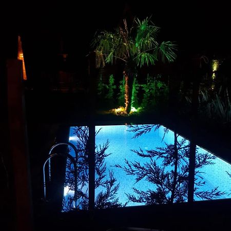 Teona Kartepe Bungalov Exterior foto